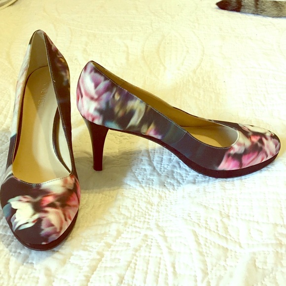 Nine West Shoes - Nine West Floral “Ashdown” Pumps 8.5